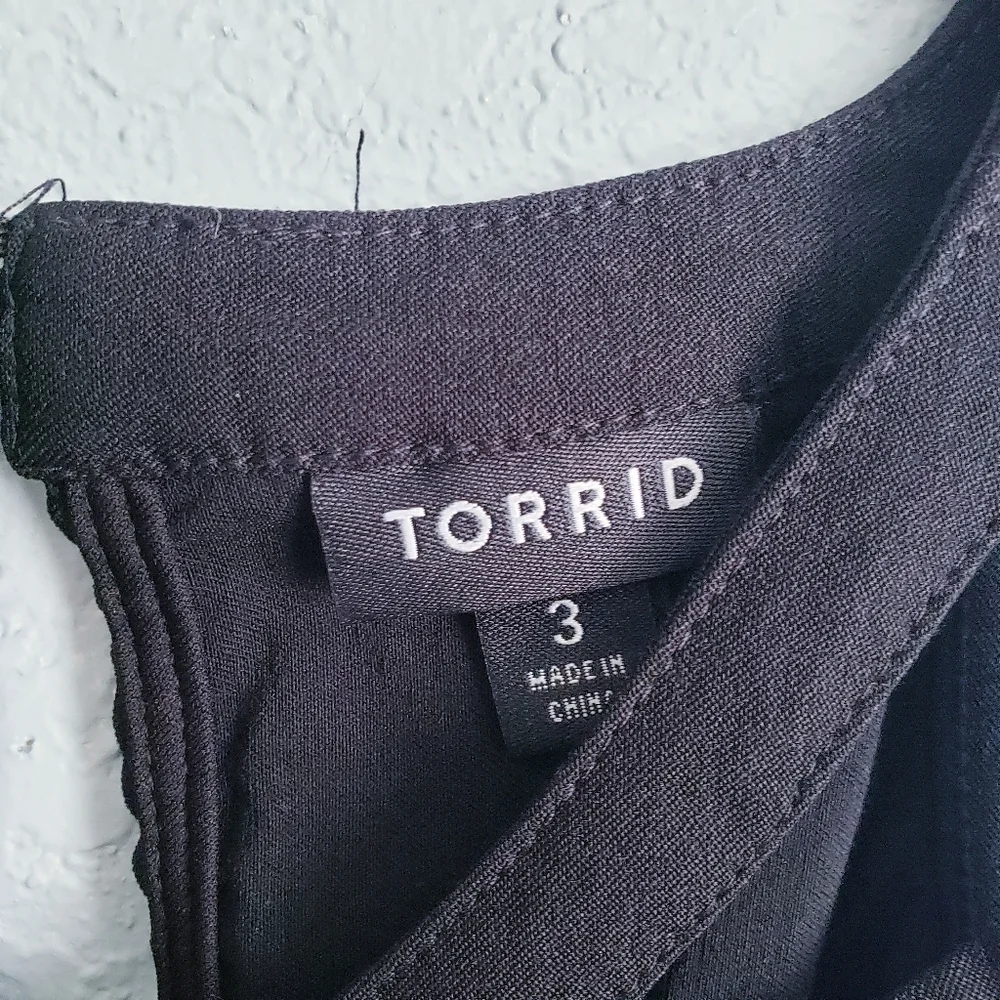 Torrid Black Bengaline High Neck Strappy Cage Front Top - Picture 6 of 8